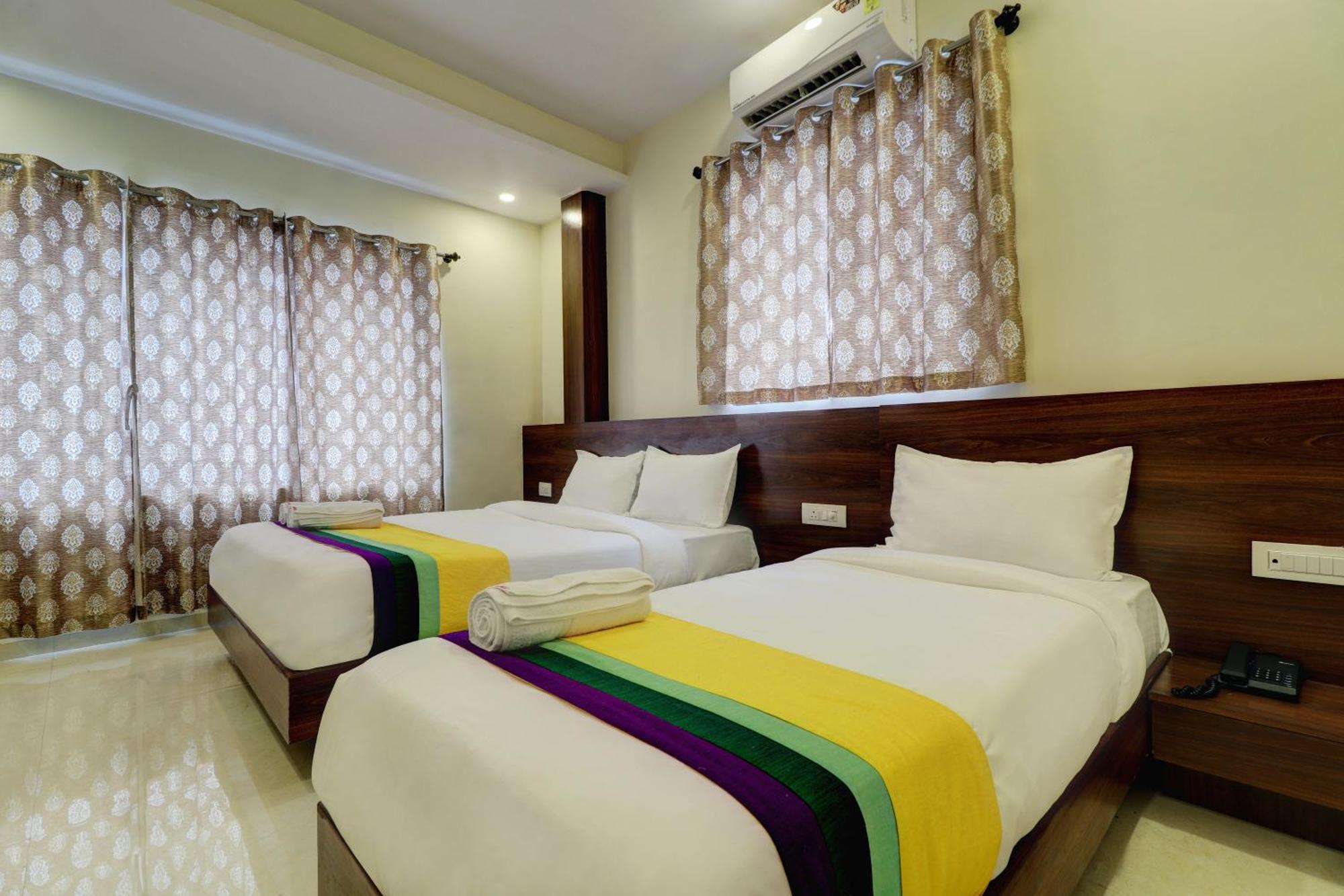 Hotel Dolphin- Fort Mumbai Exterior foto
