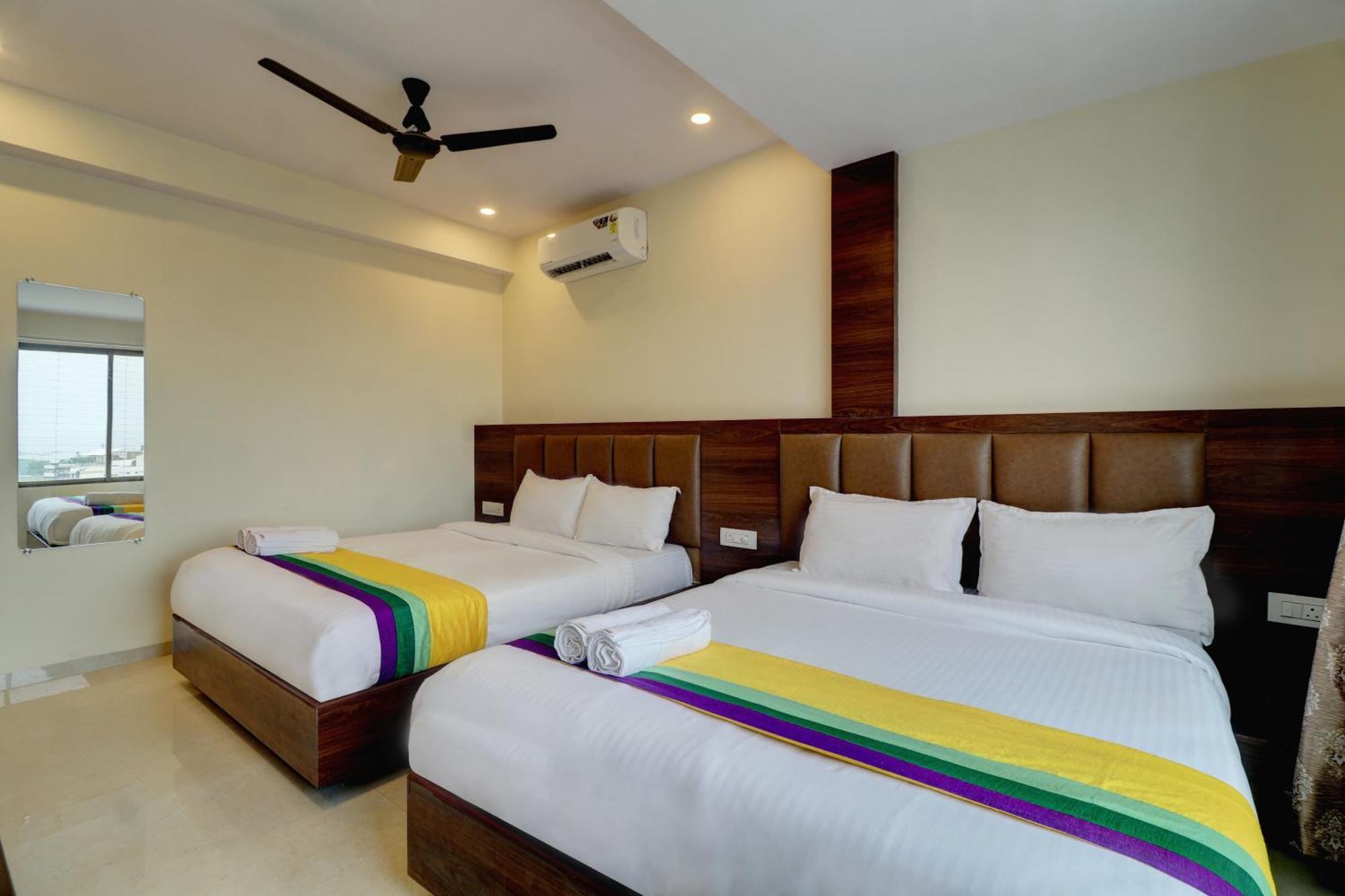 Hotel Dolphin- Fort Mumbai Exterior foto